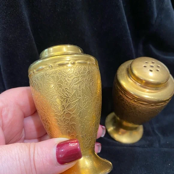 ‼️SOLD‼️Collection S&P Gold Plated Shakers - Picture 2 of 11
